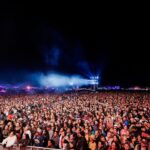 Marco Antonio Solís Instagram - Millones de gracias por la maravillosa e increíble noche romántica que vivimos con toda la #Bukimania en el @besamemuchofest en Los Ángeles. No tenemos duda de que tenemos a los mejores fans que nos acompañan en cada concierto donde cantamos para recordar lo bello que es el amor. #BesameMuchoFest