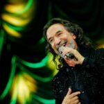 Marco Antonio Solís Instagram - Maravilloso público de Cúcuta me siento muy contento por haber llegado a su tierra con #ElBukiWorldTour además de agradecido por recibirme con los brazos abiertos y haber disfrutado de una noche más de este tour que ha llegado a miles de personas en este año y que está próxima a terminar en Centroamérica.