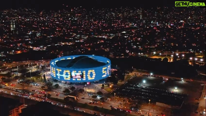 Marco Antonio Solís Instagram - ¡Qué chimba Bogotá! Listos para una noche sin igual!!! #ElBukiWorldTour2023 #Bogotá #Colombia