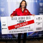 Marco Antonio Solís Instagram - Que bendición regresar a este país y sentir en el corazón y la piel su inmensurable cariño! Argentina 🇦🇷💙🫶🏻 suda la camiseta y lo da todo por eso se merece ser correspondido en todos los sentidos. Vamos todavía!!! 👍 💙🇦🇷💙🇦🇷💙🇦🇷🫶🏻 #SOLDOUT #argentina #elbukiworldtour2023 #buenosaires #MAS #nosvemosestanoche