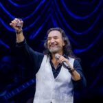 Marco Antonio Solís Instagram – Con qué brindamos ayer en la noche más importante para los mexicanos en todo el mundo, y muy especialmente en #LasVegas? Desde luego que con @tesoroazul_tequila que nos ayudó a entonarnos para juntos gritar ¡Viva México! 🇲🇽🇲🇽🇲🇽🥃🥃🥃 Las Vegas, Nevada