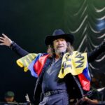 Marco Antonio Solís Instagram - Con gran alegría disfrutamos de dos noches de #ElBukiWorldTour en compañía de mi público maravilloso de Ecuador. Inmensamente agradecido por demostrarme todo su amor y cariño con un cálido recibimiento en el “País de los Cuatro Mundos”. Me siento bendecido por Dios y la vida por permitir llegar con mi música a este hermoso país mejor conocido como la mitad del mundo. #Quito #Guayaquil