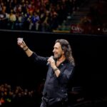 Marco Antonio Solís Instagram - Que bendición regresar a este país y sentir en el corazón y la piel su inmensurable cariño! Argentina 🇦🇷💙🫶🏻 suda la camiseta y lo da todo por eso se merece ser correspondido en todos los sentidos. Vamos todavía!!! 👍 💙🇦🇷💙🇦🇷💙🇦🇷🫶🏻 #SOLDOUT #argentina #elbukiworldtour2023 #buenosaires #MAS #nosvemosestanoche