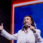 Marco Antonio Solís Instagram - Hermanitos de Mazatlán fue un placer y un gran gusto estar en su hermoso puerto compartiendo una noche mágica más del tour #EternamenteAgradecido, una velada en donde tuve de invitado a @edenmunoz . Dios los bendiga y siga llenado de amor y energía que los caracteriza. Mazatlán, Sinaloa