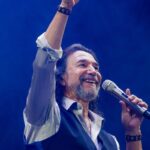 Marco Antonio Solís Instagram - Estoy muy contento con ustedes hermanitos de Cúcuta, Colombia, por cantar a todo pulmón conmigo cada uno de los éxitos que interpreté esa maravillosa noche de #ElBukiWorldTour. Cariño más sincero que el de todo mi público no se encuentra en todos lados, de todo corazón, gracias.