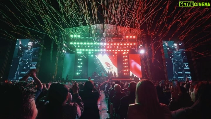 Marco Antonio Solís Instagram - Muchísimas gracias a toda mi hermosa gente de Nayarit por todo el cariño, amor y energía con que fui recibido en la ciudad de Tepic durante la increíble y gran presentación de la gira #EternamenteAgradecido. Tepic, Nayarit