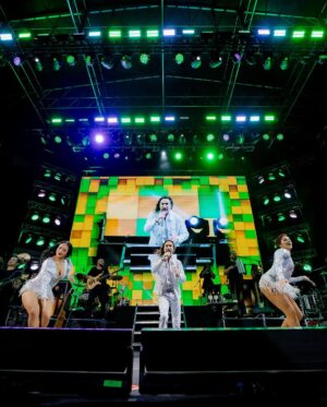Marco Antonio Solís Instagram - Muchas gracias a mis hermanitos de Cancún por tan grandiosa noche que vivimos con el tour #EternamenteAgradecido el sábado pasado. 
Me sentí muy contento con el recibimiento que le dieron este servidor. Que Dios los siga bendiciendo con esa energía de la cual me llevo un gran recuerdo y les dejo mi profunda admiración.