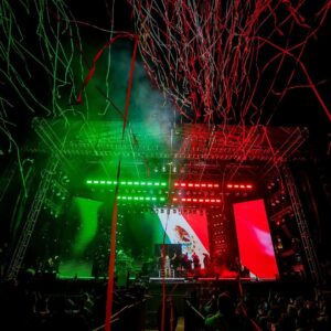Marco Antonio Solís Instagram - Gran manera de comenzar los festejos del Día del Amor y la Amistad en Campeche, cuya gente se entregó con todo el corazón en una noche inigualable. Bailamos, cantamos, reímos, recordamos y nos divertimos. Todos estos sentimientos alimentan el corazón así que mejor forma imposible. ¡Gracias por una noche magnífica! #EternamienteAgradecido #MarcoAntonioSolís