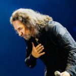 Marco Antonio Solís Instagram - Honrando siempre a mi eterna cómplice y compañera y bendición, la inspiración. Gracias por darle un espacio en su corazón a alguna de mis letras y melodías. Eternamente Agradecido🙏🏻