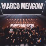 Marco Mengoni Instagram - I primi palazzetti in Europa.. scoperte, città, sorrisi e connessioni che si evolvono con chi c'è da sempre e con chi si è aggiunto da poco.. una libertà che rimarrà! Mi sento onorato a viverla e per questo vi ringrazio, famiglia d’instancabili girovaghi e ringrazio voi, che da quasi 14 anni ci permettete di vivere questa bellissima energia ❤️