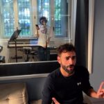 Marco Mengoni Instagram - Diamo una sbirciatina 👀 al backstage della nuova versione di “Due Nuvole” con Marco Mengoni e @iosonoariete.