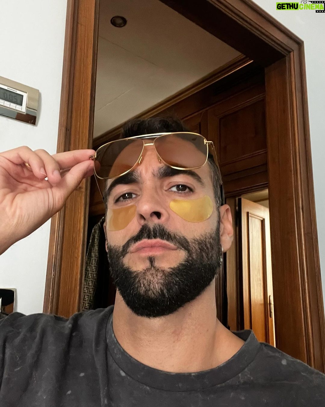 Marco Mengoni Instagram - Lo sappiamo entrambi, è un’altra storia