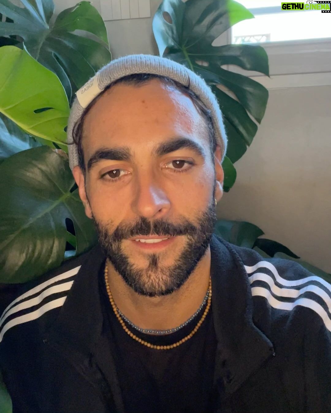 Marco Mengoni Instagram - Oggi a mezzanotte saranno due anni di MATERIA.. Ma quanto ci siamo divertiti? Il 15 dicembre esce un'edizione speciale di MATERIA nella versione unica con i tre vinili. Da ora in pre order! #MATERIA ❤️