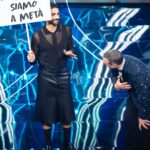 Marco Mengoni Instagram - Buona Vita 74esima edizione del Festival di Sanremo! e se questo è l’ultimoooo @amadeusonoio fatti dire Grazie, è stato un grandissimo onore.. è stata dura, è stato intenso e iper emozionante. All’Ariston ho trovato una famiglia grazie anche a tutti i fonici, sarti, tecnici, backliner e a tutte quelle persone che mi hanno fatto sentire a casa! A tutti i concorrenti: MERDA MERDA MERDA 💐 Io, Sanremo... credo di amarlo proprio #sanremo2024