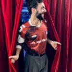 Marco Mengoni Instagram - Work in progress ❤️🚨 Seconda prova fatta 🤐 In riviera tutto sembra più bello @sanremorai