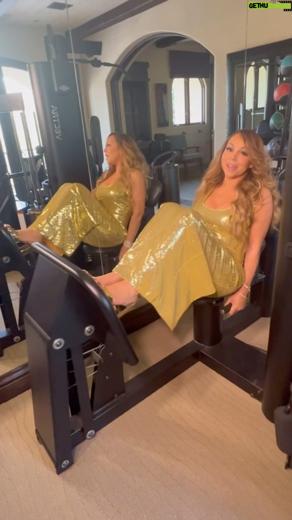 Mariah Carey Instagram - Sunday Camp! 💅 #ofcourse