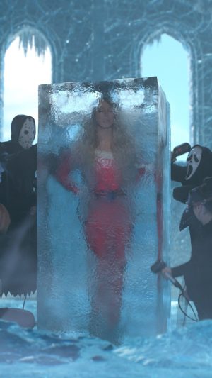 Mariah Carey Instagram - It’s…… TIME!!! 🎃🧊🎄 #MariahSZN