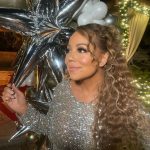 Mariah Carey Instagram - New year, new beginnings..taking a picture from my “bad side”!