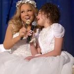 Mariah Carey Instagram - Can we talk about that high note! 🎶🤩 Leave some love for Miss Monroe 😍 #MerryChristmasToAll
