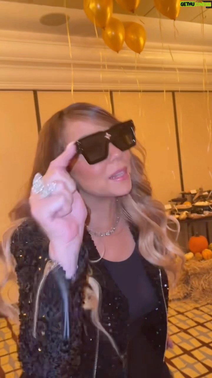 Mariah Carey Instagram - We had an amazing Thanksgiving dinner, only one thing was missing!