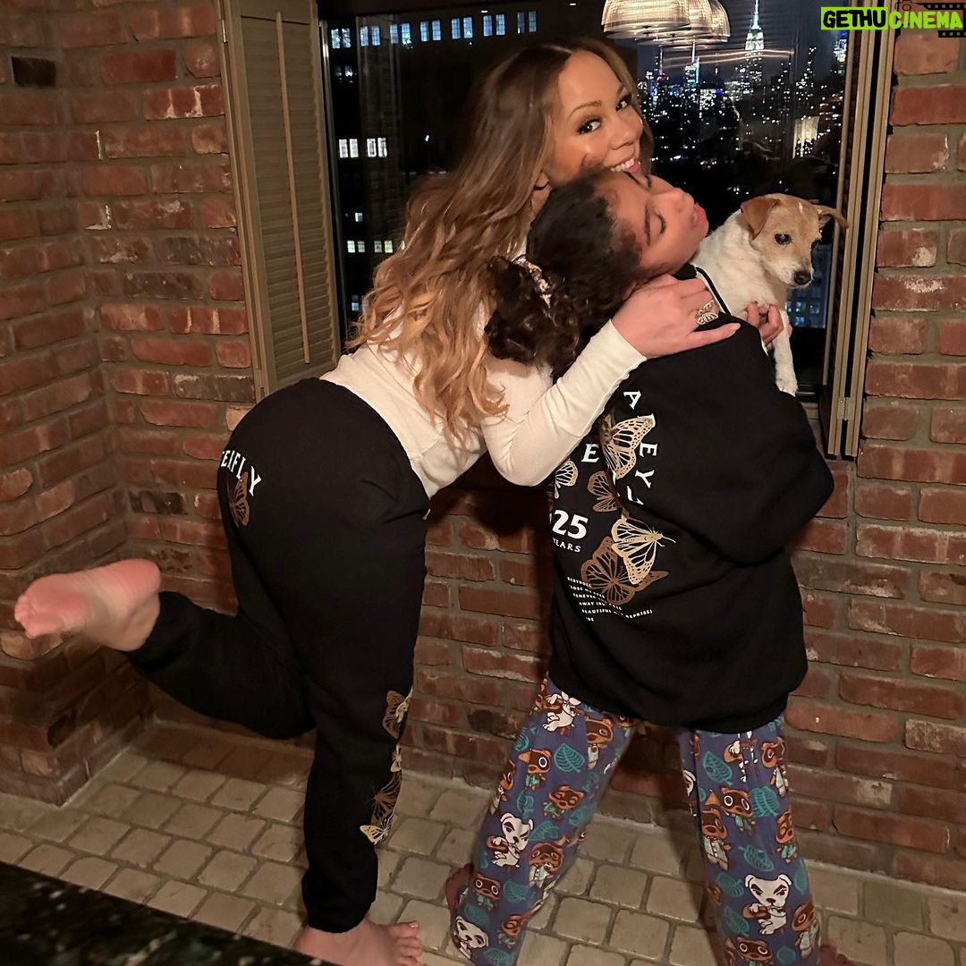 Mariah Carey Instagram - Celebrating #Butterfly25 with my Roe Roe and getting ready for #GlobalCitizen! 🦋🦋
