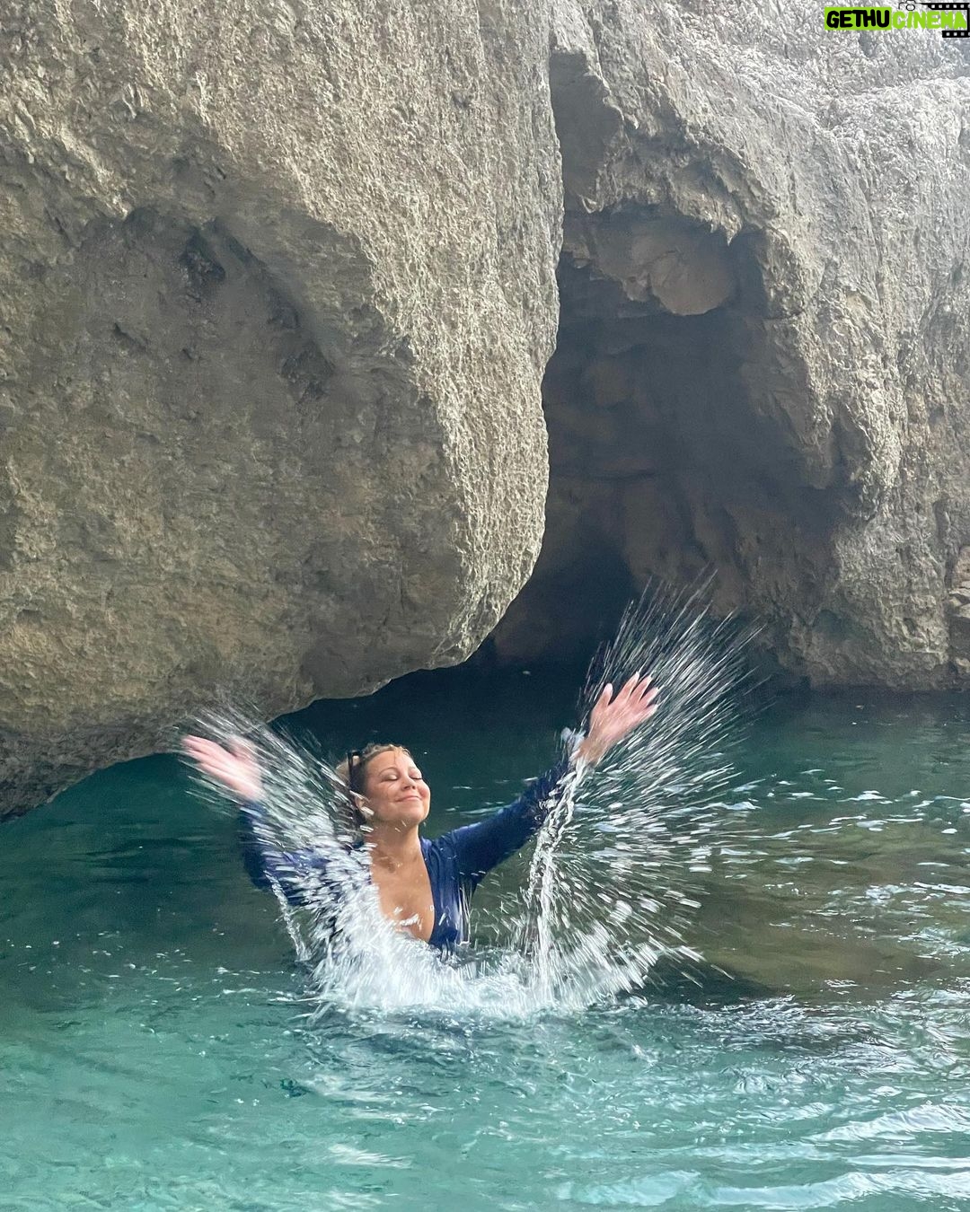Mariah Carey Instagram - Ciao Capri! ❤️🇮🇹