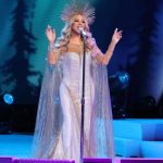 Mariah Carey Instagram - Merry Christmas One and All! ❄️🎄 📸 @kevinmazur