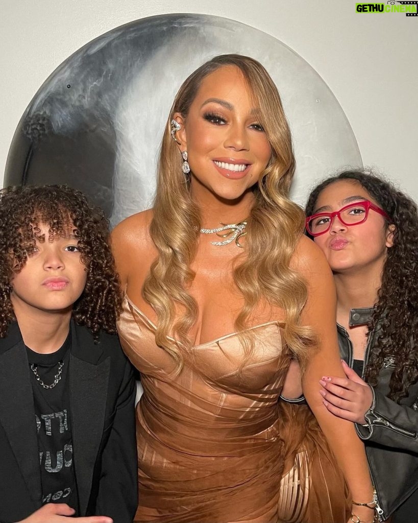 Mariah Carey Instagram - Thank you @recordingacademy @blackmusiccollective @harveymasonjr for the #BMCHonors Global Impact Award. This celebration was so powerful and beautiful. I think I cried about 3 times 😭 Thank you @steviewonderlegacy, @babyface, @torikelly, @yolandaadams and @bustarhymes - you are all so incredibly talented and made last night so special for me ❤❤ 📸 @gettyimages & @kristoferbuckle
