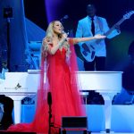 Mariah Carey Instagram - New York, it’s been a pleasure! I had so much fun with you all last night, and can’t wait to do it again next week! 🎄❤️ Thank you for the beautiful dress @giorgioarmani #armaniprivé 📸 @kevinmazur