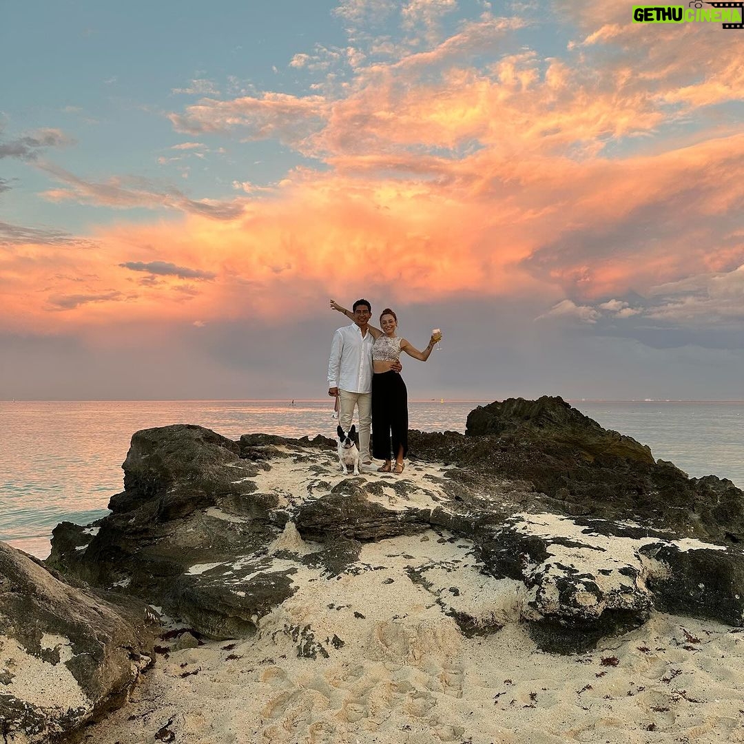 Marimar Vega Instagram - Gracias 2023 nos trataste muy bien!! Se cumplieron muchos sueños, se aprendió de los errores y empezamos este nuevo año con mucha ilusión y agradecimiento ✨✨ Que sea un año hermoso para todos los amo ❤️