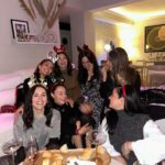 Marimar Vega Instagram - Intentamos tener una foto decente de nuestra hermosa cena navideña de ayer pero creo que no lo logramos 😭… Las amo infinito por siempre y para siempre ♾️