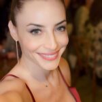 Marimar Vega Instagram - Y empiezan todos los “hay que vernos antes de que se acabe el año “ Así que mucho evento y cena navideña estas semanas ❤️🍷🎄