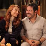 Marimar Vega Instagram - No saben la alegría que me da esto. Hace un año exactamente le llame a @efrenmartinezo para proponerle que hiciéramos un podcasts juntos, no tenían idea de cómo lo ibamos hacer pero el me dijo “de una” y a los dos meses estábamos grabando nuestro primer episodio del rincón de los errores . No tengo palabras para agradecer a todos los que han hecho esto posible, primero a ti @jero_rod por creer en mi,por impulsarme y por crear este espacio tan acogedor para los invitados y para el público y por todoooo lo que haces para el rincón , a todo nuestro equipo de colombia Ale, Teo y Luis que editan , crean todo el contenido y han hecho un trabajo expecional , María por hacer todo el diseño gráfico del rincón,Zama por crear el set , Andrea y mi papá que aunque no está físicamente nos está ayudando prestando su casa como set , a todos nuestros invitados por su vulnerabilidad y confianza pero sobretodo a los primeros que se aventaron sin saber nada y que solamente confiaron en MI o lo hicieron por amor a mi. Ana , Carlitos , Luis Chávez “Cucú” Irving ,Andrés ,Julia ,Castro Erick ,Leonardo Guerra “Largo” Al equipo de Pitaya que se sumaron en el camino Y bueno por supuesto a Efrén por ser el mejor socio , amigo , terapeuta y host . Vamos por muchos más !!!!! Muchas gracias por escucharnos sin ustedes nada de esto tendría sentido .