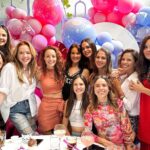 Marimar Vega Instagram - Les comparto un poquito de mi fiesta !!! Si les soy muy honesta estuve a punto de no hacer nada, por que no tenía tiempo, porque no encontraba lugar y etc… Pero al final encontré un espacio espectacular justo lo que estaba buscando @brocantebotanico y @happyworldmexico que siempre es un espectáculo como decoran los eventos. Gracias a todos mis amigos y familia hermosa que llenaron de amor este día ! Brocante Solario