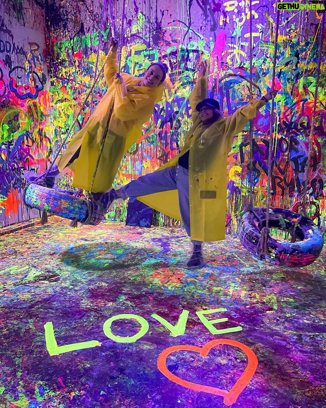 Marimar Vega Instagram - Love, art ,family and friends!!! ❤️✨ @shot_of_art Los Angeles, California