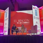 Marimar Vega Instagram - El primer El Rincón de los Errores ¡en vivo! en Guatemala 🙌🏻🇬🇹 🤍 Un lugar en donde errar es hasta bien visto… 🤓 Un lugar en donde aprendemos de cada historia… 🍃 Un lugar para ser más libre, menos perfect@ y más feliz. Ciudad de Guatemala