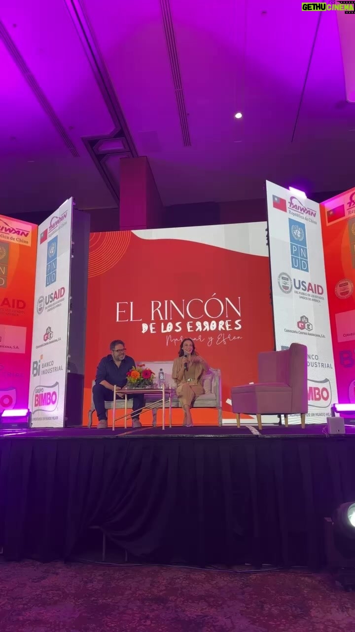 Marimar Vega Instagram - El primer El Rincón de los Errores ¡en vivo! en Guatemala 🙌🏻🇬🇹 🤍 Un lugar en donde errar es hasta bien visto… 🤓 Un lugar en donde aprendemos de cada historia… 🍃 Un lugar para ser más libre, menos perfect@ y más feliz. Ciudad de Guatemala