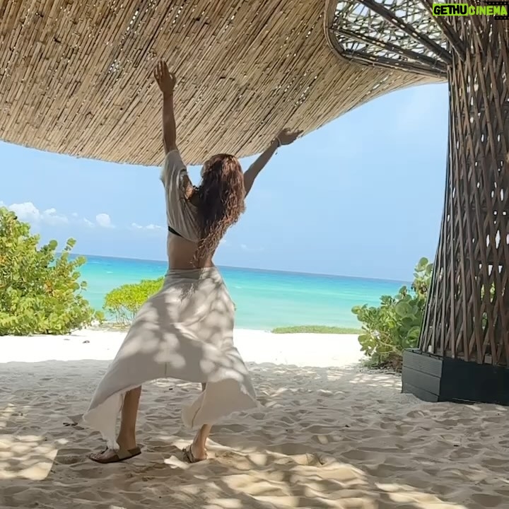 Marimar Vega Instagram - Pronto estaremos aquí .. ya tienen pistas en que hotel será el primer retiro del rincón …?