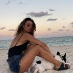 Marimar Vega Instagram - Hace 3 años esa luna llena en leo nos transformó la vida ✨🙏💕 Feliz luna llena ♌️