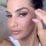 Marina Ferrari Instagram - DICA DE DELINEADO! Manda pra amiga que fala que não consegue fazer 🙅🏽‍♀️🫶🏽