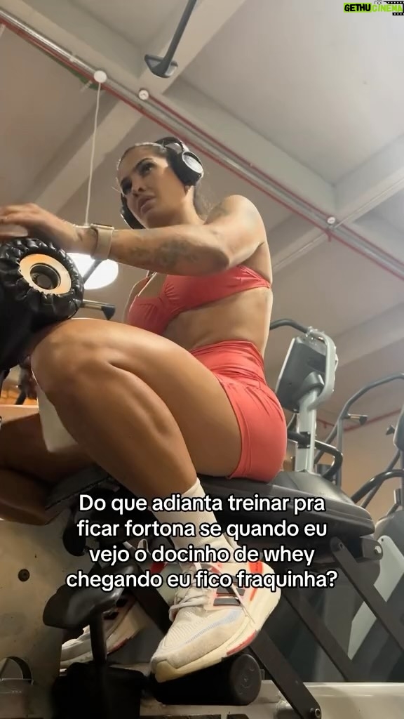 Marina Ferrari Instagram - Quem? Dica do dia: tenha um crush no seu horário de treino! Hahahaha Pior q é meme, tá complicado por aqui, 0 😂❣️