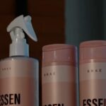 Marina Ferrari Instagram - SOU A MAIS NOVA EMBAIXADORA da @braehaircare Marca incrível que vem cuidando do meu cabelo com o maior carinho. E outra notícia maravilhosa é que eles estão com 50% de desconto em todos os produtos nessa Black Friday!!!!!! APROVEITEM ❣️(link nos stories) Estou apaixonadaaa pela linha Essential, que garante uma rotina completa de tratamento. Ah, com o cupom MARINAFERRARI10 vocês ainda garantem mais 10% de desconto no site todo!! Corram lá e depois me contem o que acharam ❤ #braehaircare #publi