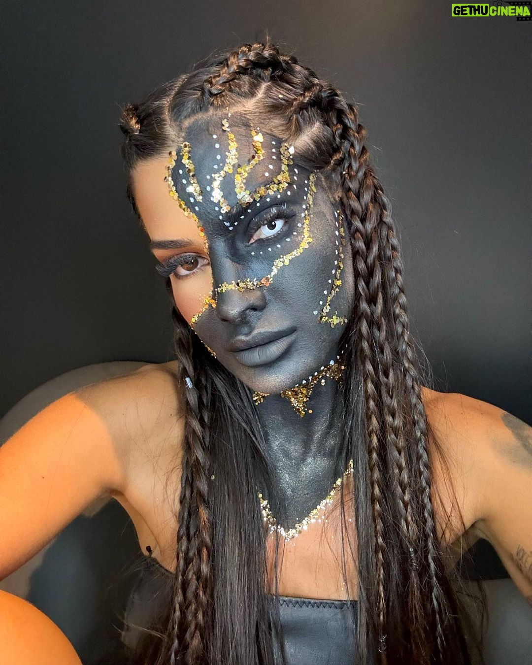 Marina Ferrari Instagram - Deixando fotinhas registradas das inspirações Halloween 2023 até agora! Quais personagens vcs querem para semana final? E qual foi a preferida?👇🏽😍 comenta aqui
