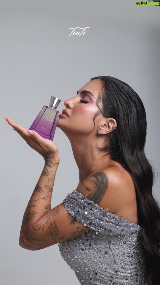 Marina Ferrari Instagram - É com muita alegria que anuncio, em parceria com a TouTi, o perfume Marina Ferrari. Desde o início deste projeto, sempre quis entregar uma fragrância que me representa, que traz quem eu sou e aquilo que quero compartilhar com o mundo. O perfume Marina Ferrari é um convite para mergulhar no que você tem de mais genuíno e mostrar ao mundo o seu brilho próprio. É um projeto lindo e que agora é de vocês! Chegou o momento de revelar a sua essência e celebrar a sua beleza. 💜 Em breve, mais novidades e a data de lançamento. #PerfumeMarinaFerrari