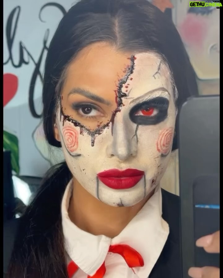 Marina Ferrari Instagram - Deixando fotinhas registradas das inspirações Halloween 2023 até agora! Quais personagens vcs querem para semana final? E qual foi a preferida?👇🏽😍 comenta aqui