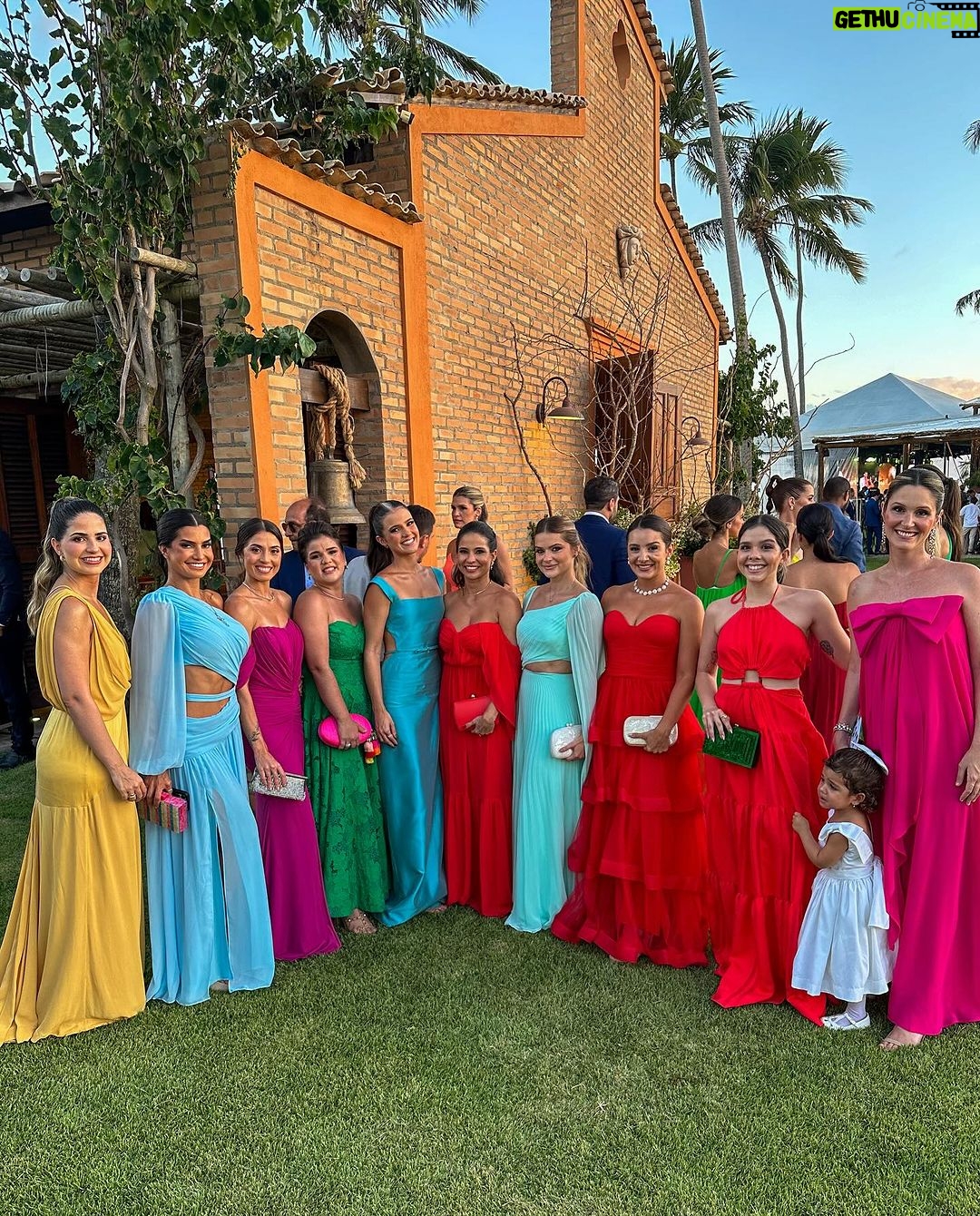 Marina Ferrari Instagram - Casando mais uma amiga de infância! DIA ESPECIAL 💍🫶🏽 Look @lojataniabastos Produção @espacomarinaferrari Maceió, Alagoas, Brasil