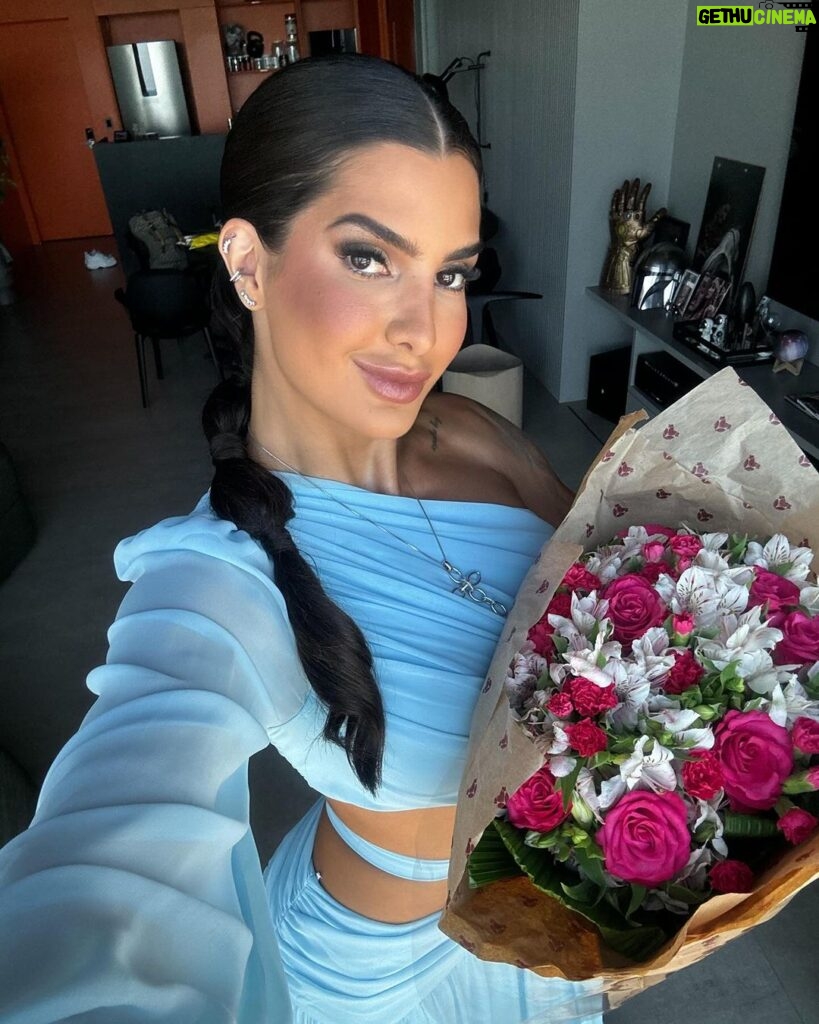 Marina Ferrari Instagram - Casando mais uma amiga de infância! DIA ESPECIAL 💍🫶🏽 Look @lojataniabastos Produção @espacomarinaferrari Maceió, Alagoas, Brasil