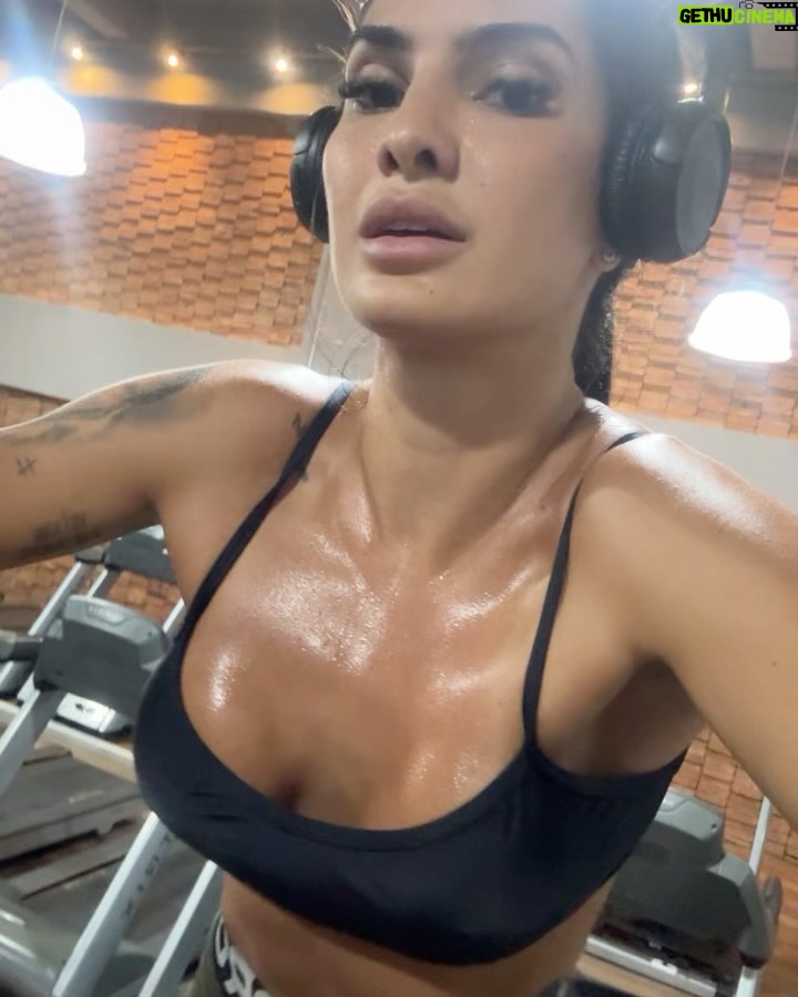 Marina Ferrari Instagram - Pra começar a semana motivando vcs a não sair do FOCO! Treino e receitinhas dos stories pro feed a pedidos 😍🫶🏽 Maceió, Alagoas, Brasil