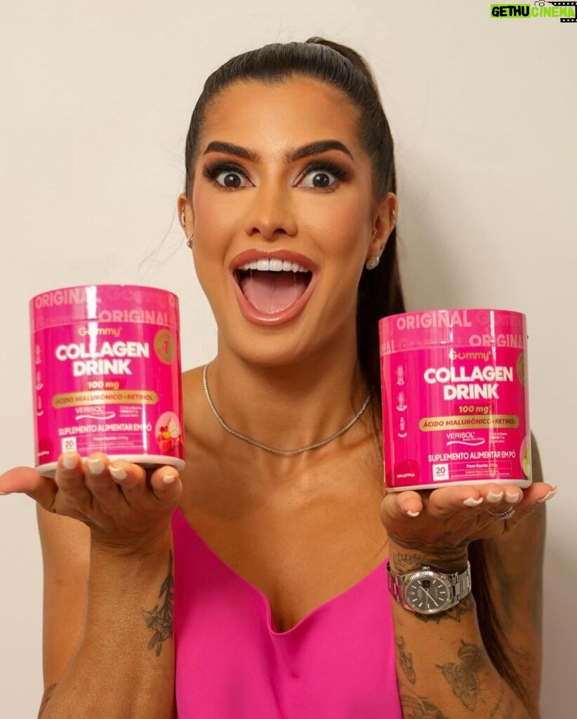Marina Ferrari Instagram - Descubra a revolução da beleza com o lançamento da Gummy: Collagen Drink! 🌟 Com 2,5g de colágeno Verisol e 100mg de ácido hialurônico haplex plus, essa fórmula inovadora está elevando os padrões de cuidados com a pele. ✨ Seja a melhor versão de você mesma! 💖 #GummyCollagen #publi