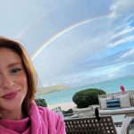 Marina Ruy Barbosa Instagram - Qual sua cor favorita? Um lembrete do universo que tudo vai ficar bem no fim do dia. 💘🌈🧡